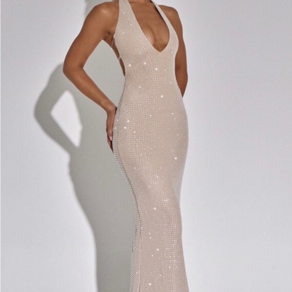Chic Backless Cream Dress - Picture 1 of 3